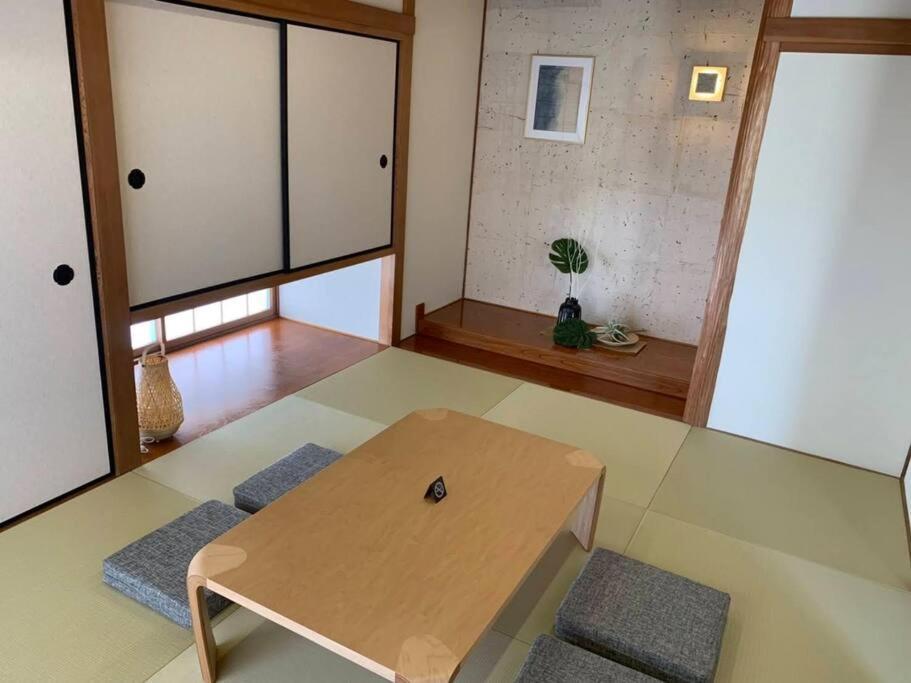 ゆったりとした時間を過ごせる一棟貸切の別荘　たけしま Наруто Экстерьер фото